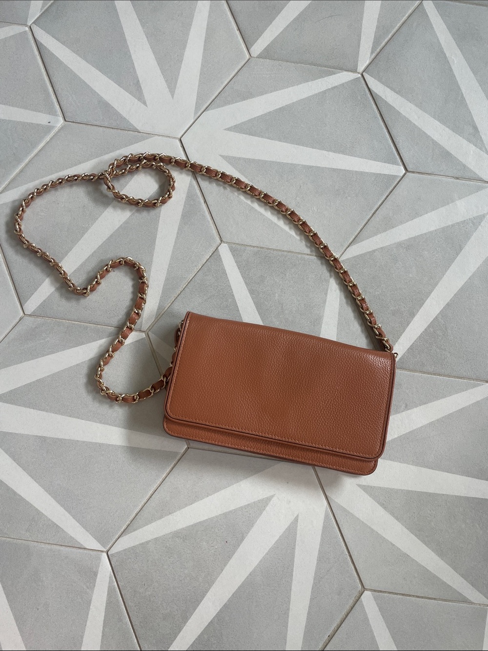 Classic Leather Chain-Shoulder Bag in Brown
